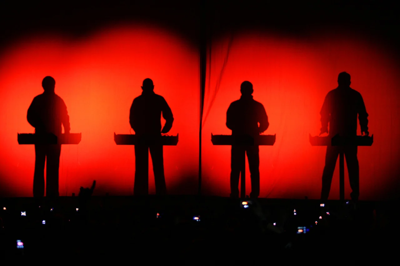 KRAFTWERK Urban Art Forms Wiesen 2009