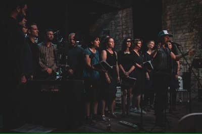 StroudFringeChoir.jpg