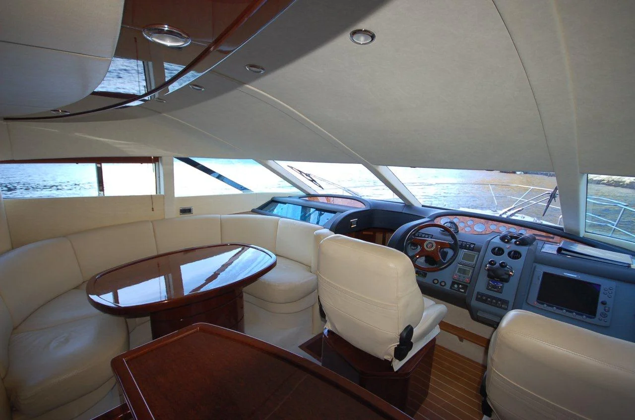 Lounge upper B.jpg