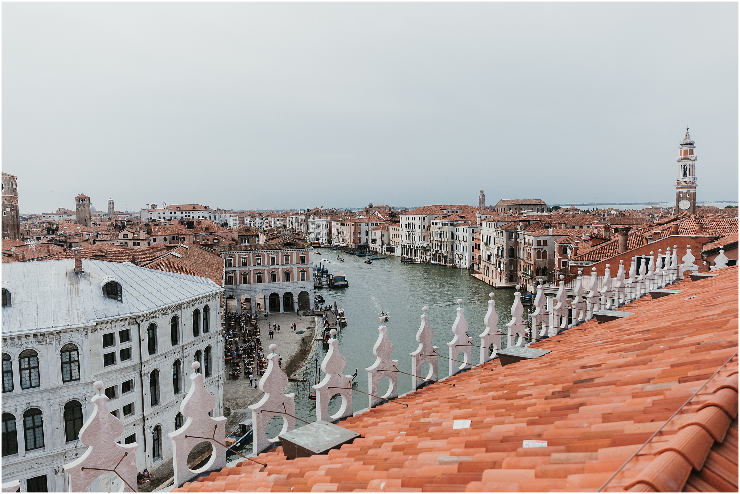 FotografoVenezia-HoneymoonInVenice-VenicePhotographer-PhotographerInVenice-ElopementInVenice-PhotographerelopementInVenice-02.jpg