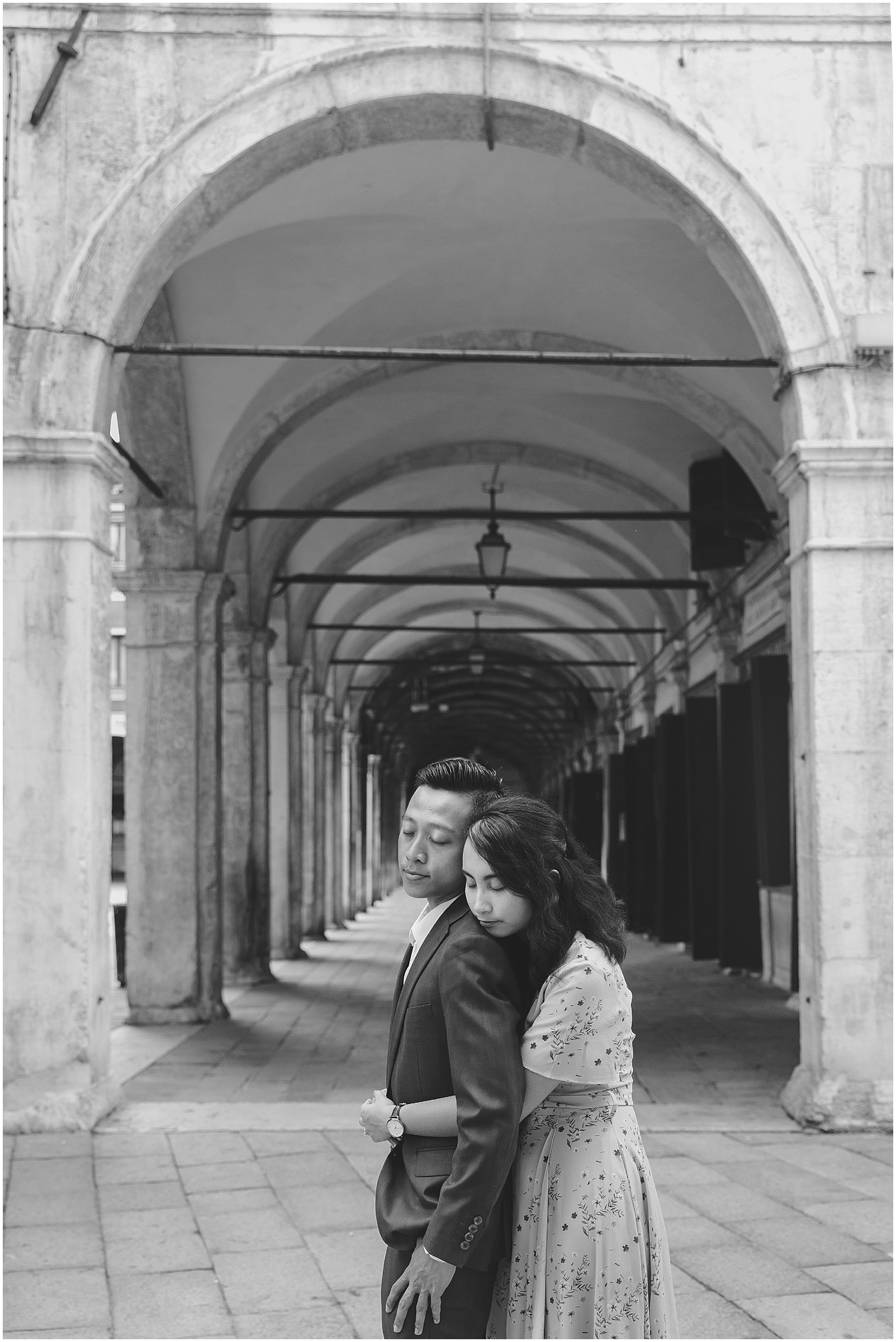 FotografoVenezia-HoneymoonInVenice-VenicePhotographer-PhotographerInVenice-ElopementInVenice-PhotographerelopementInVenice-08.jpg