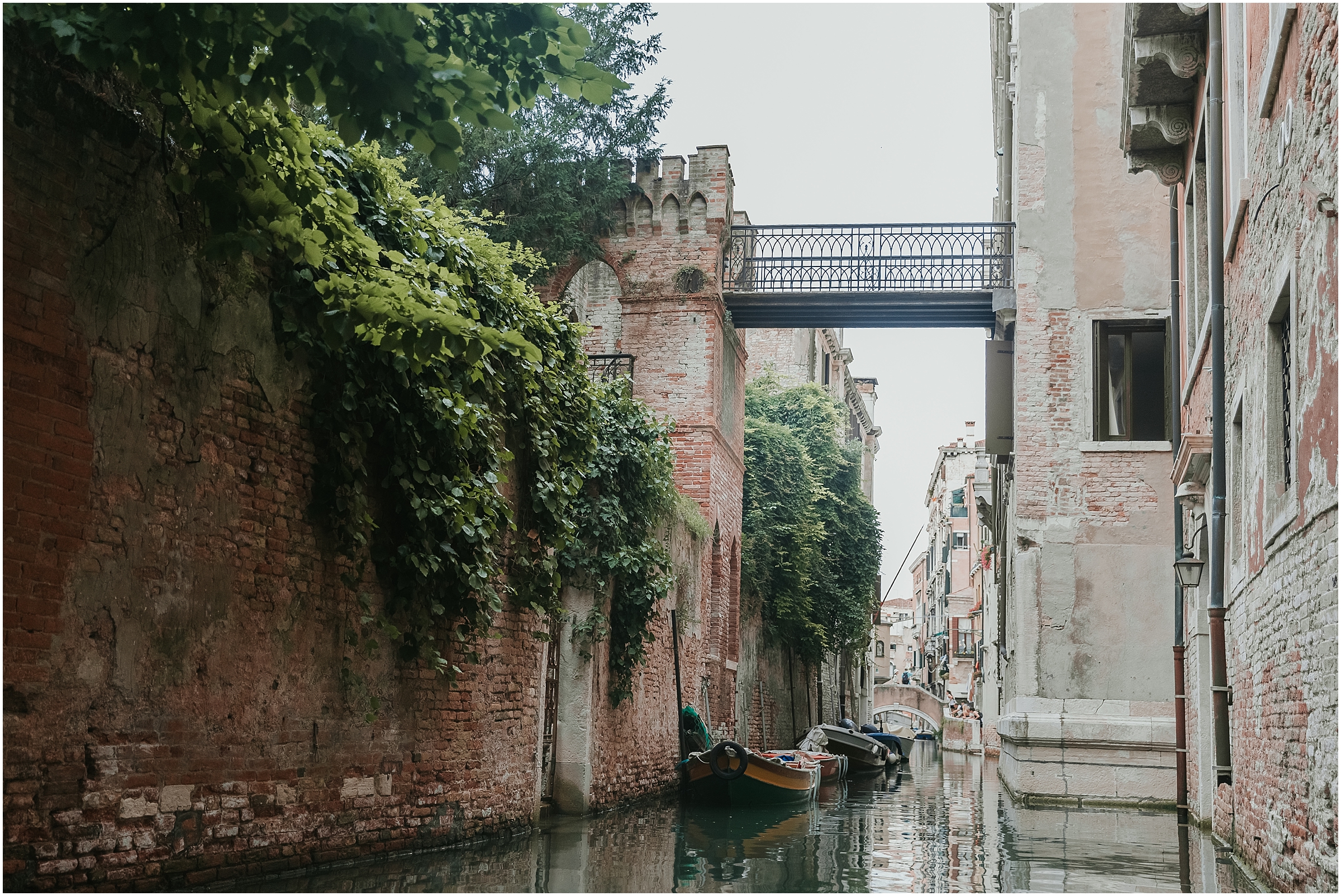 FotografoVenezia-HoneymoonInVenice-VenicePhotographer-PhotographerInVenice-ElopementInVenice-PhotographerelopementInVenice-25.jpg