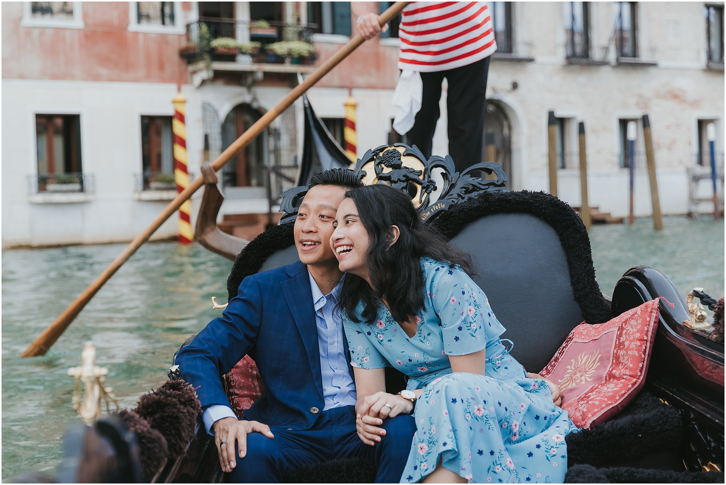 FotografoVenezia-HoneymoonInVenice-VenicePhotographer-PhotographerInVenice-ElopementInVenice-PhotographerelopementInVenice-24.jpg