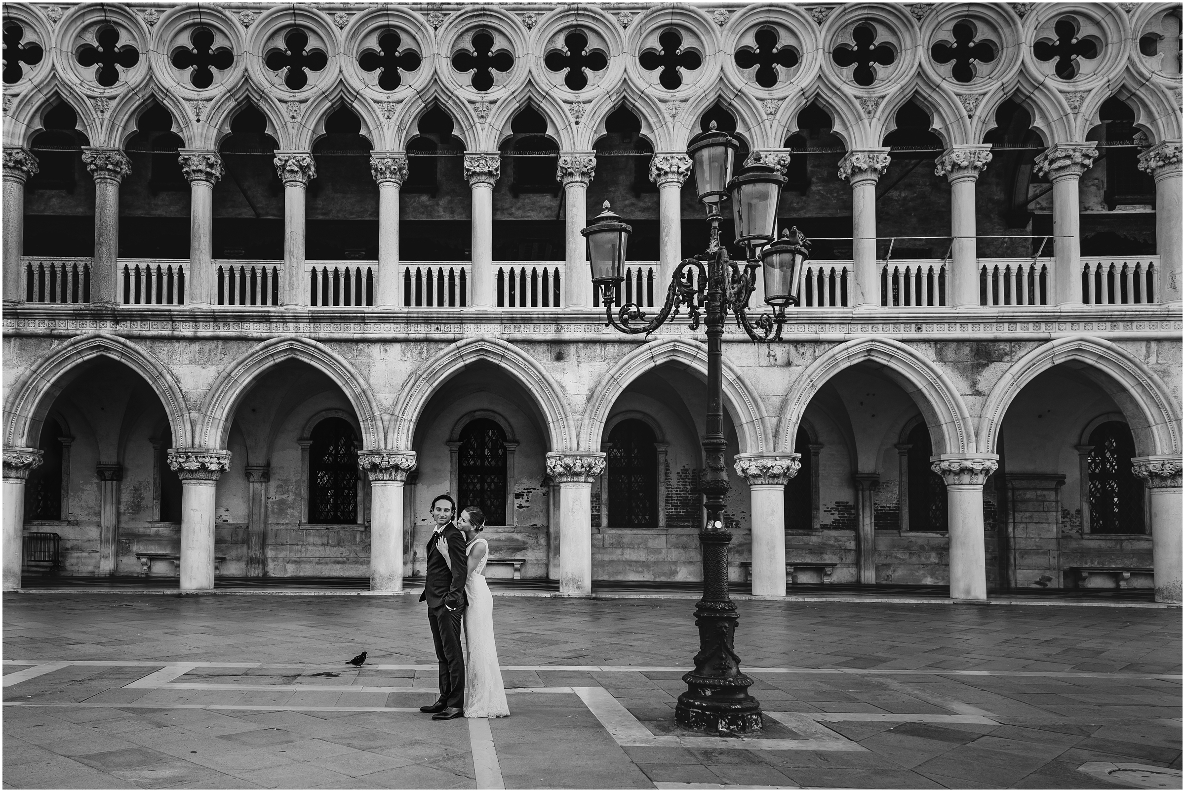 FotografoVenezia-MatrimonioVenezia-FotografoMatrimonioVenezia-WeddingVenicePhotographer-VenicePhotographer-PhotographerInVenice-Venicephotoshooting_24.jpg
