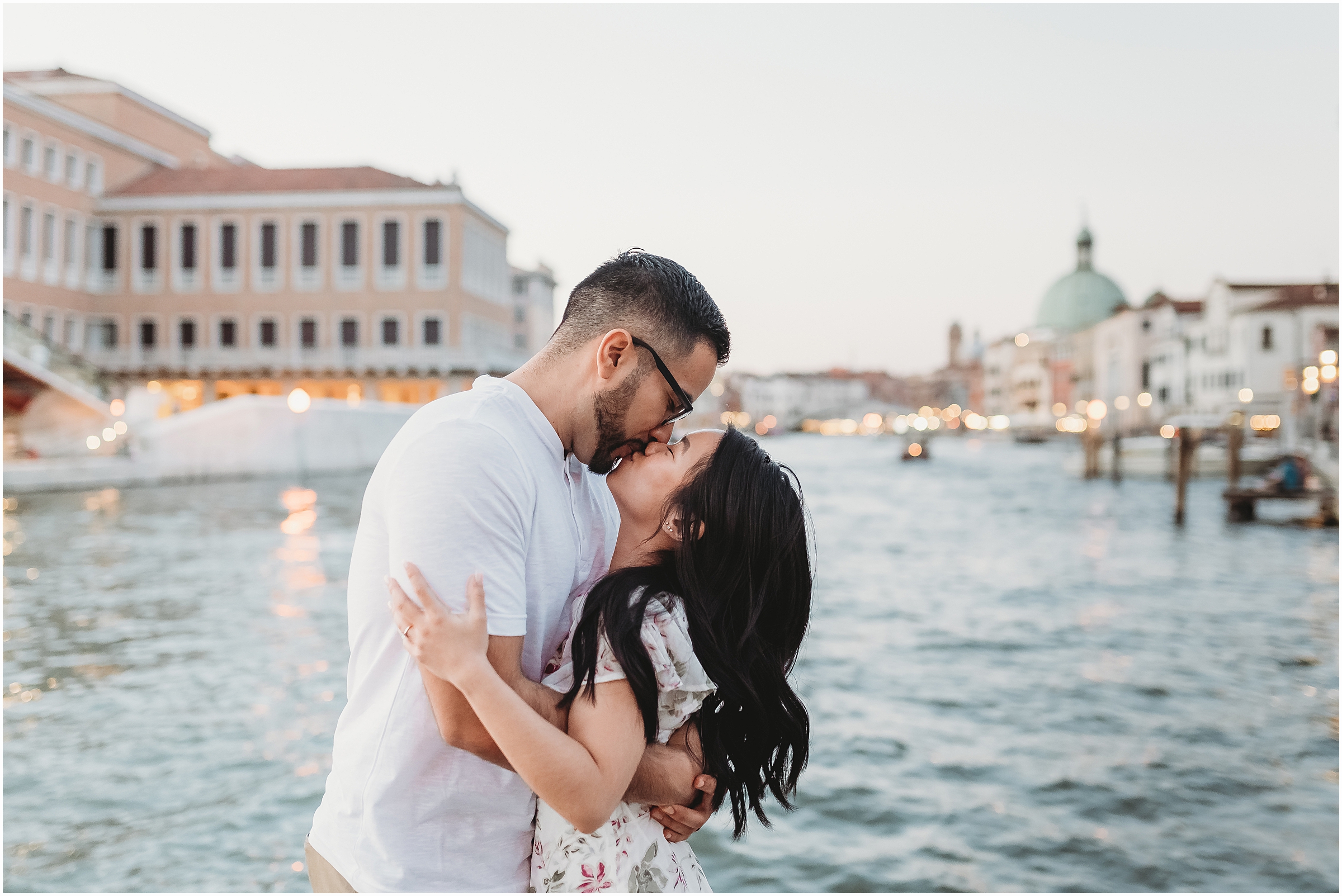 photographer-in-venice-elopement-shooting-Venice-couple_14.jpg
