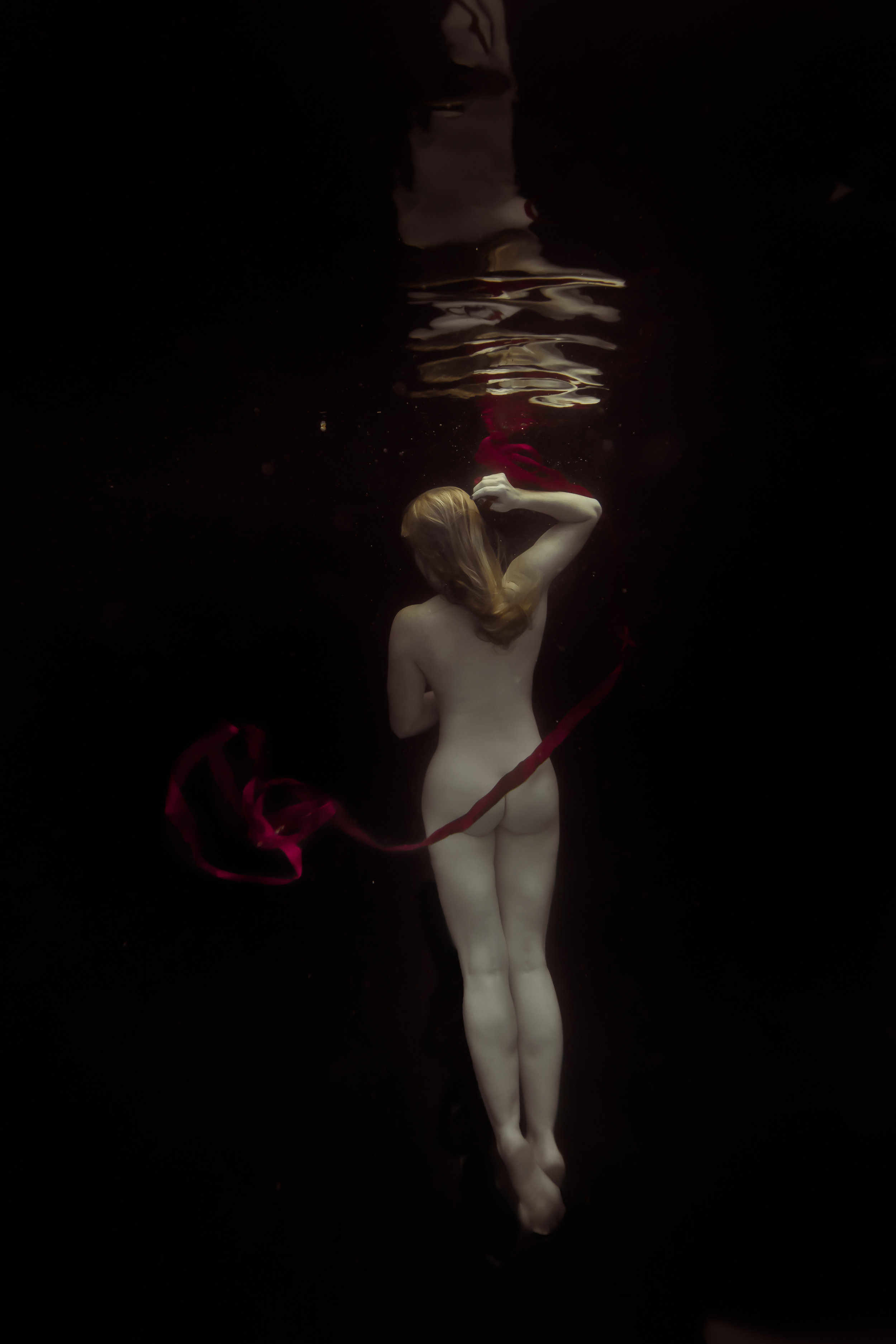 JTAqua_underwater_Nude_Red_Ribbon.jpg