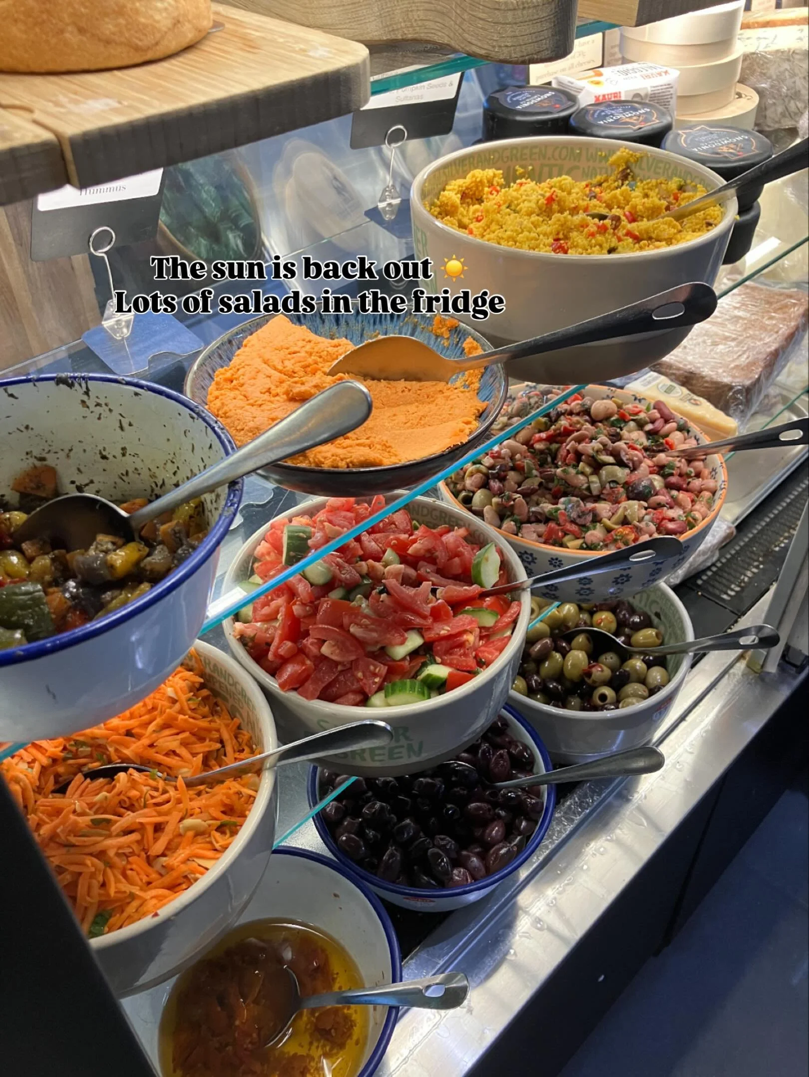 ☀️Suns out! Which seems to mean everyone eats more salad! We are ready!

🍅🥬🫑🥕🫒🥒🧅🧄🍠🥔🥗🥗🧄🥒🫑🥬🥔🧅🫒🍅🥕🍠🥗