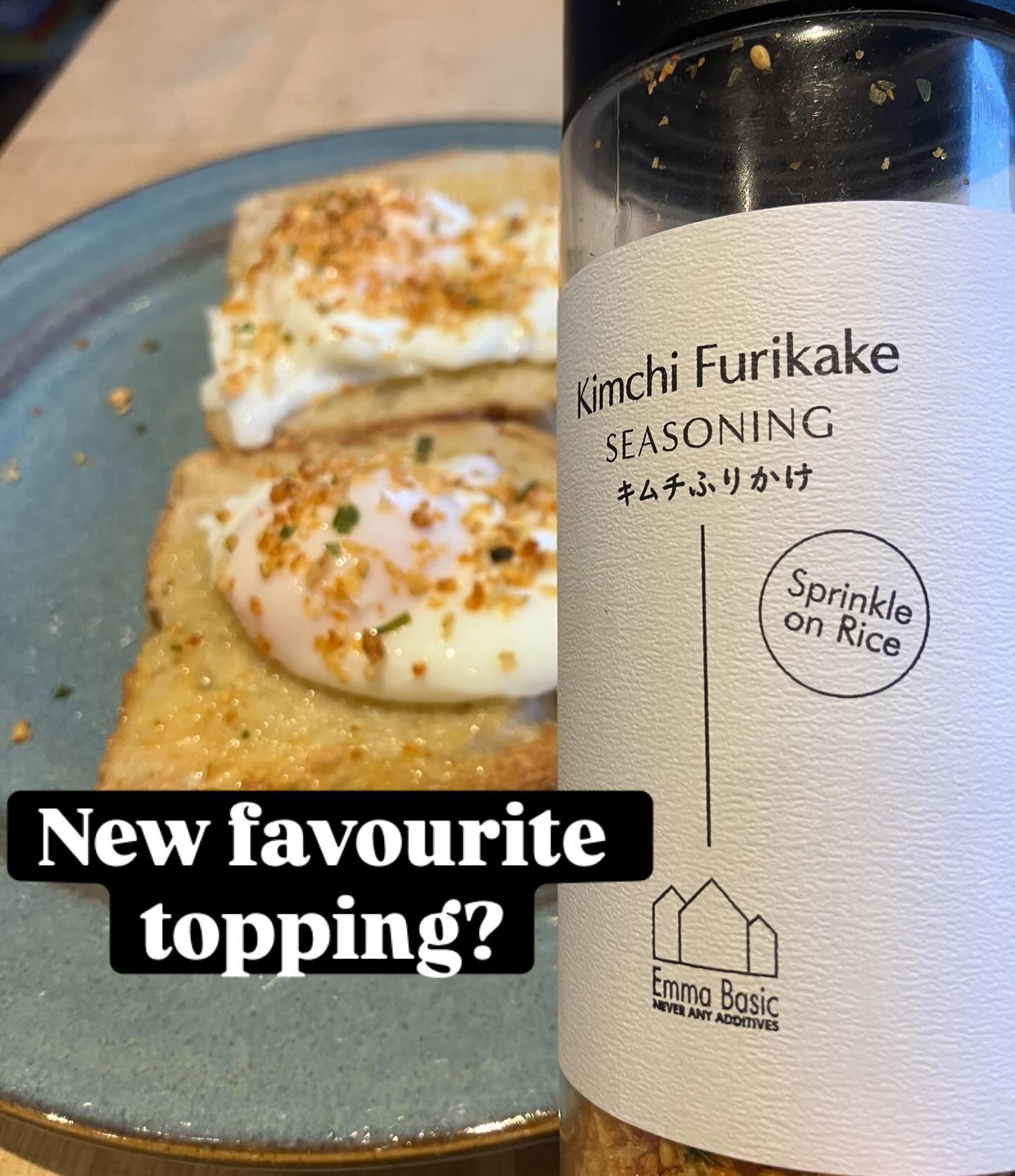 We&rsquo;ve got a new Sprinkle tastic topping for your poached eggs&hellip;.
@emmabasiclondon have this delicious Kimchi Furikake seasoning and it&rsquo;s mighty good on these eggs!

Yum 😋