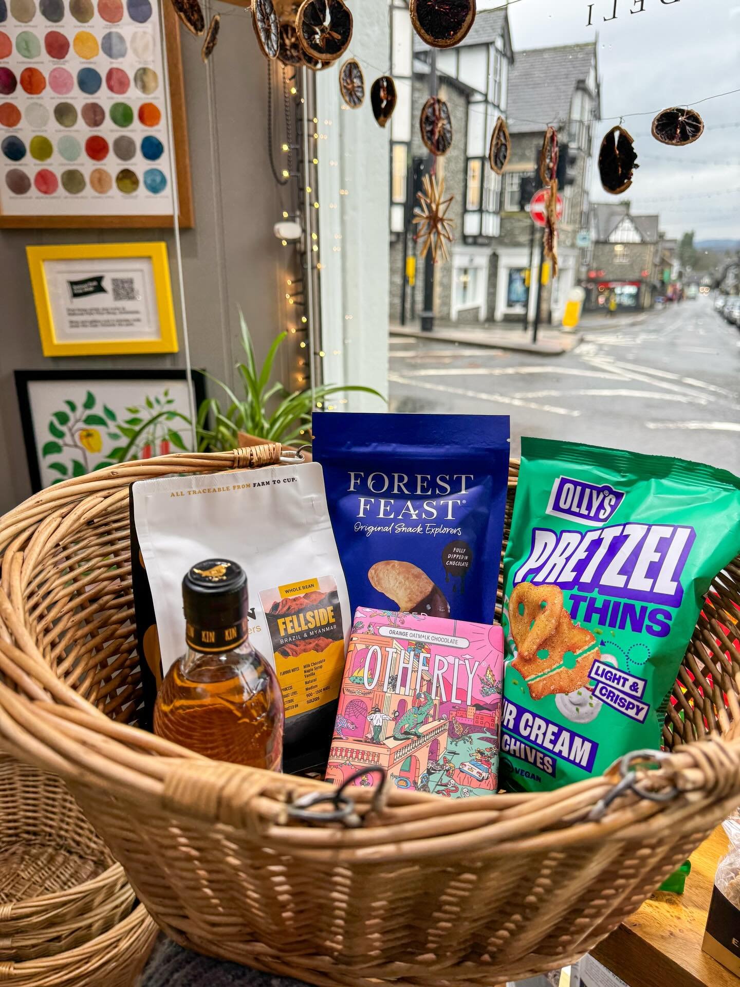 Staff picks! Today it&rsquo;s Anna&rsquo;s top 5, all Vegan friendly and delicious (and addictive 😋) 
@ollys.snacks
@kinvodka 
@theotherlyside 
@forestfeast 
@poddaandwren 
#thelakedistrict#delilife#cumbria#vegan#snacks