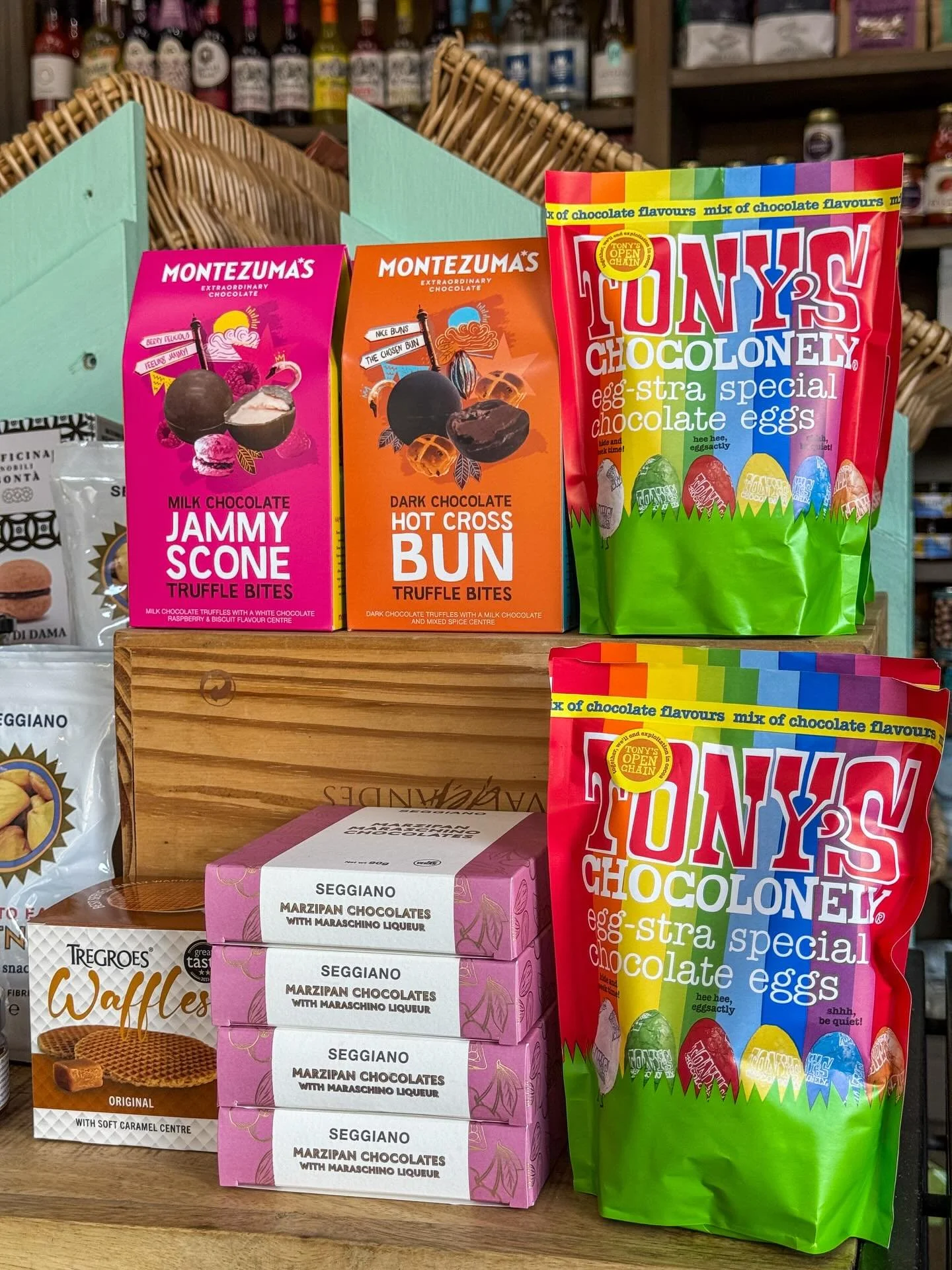 It&rsquo;s official Easter hols time 🐣 we&rsquo;re fully stocked with lots of yummy bits, one being this yummy Tony&rsquo;s Chocolate eggs 🪺 
Happy holidays 🐣✨

#lakedistrict#easter#chocolate#cumbria#lakedistrictnationalpark