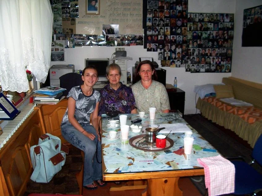 Aida Šehović with Hajra Ćatić and Nura Begović at the Women of Srebrenica association in Tuzla, 2006.