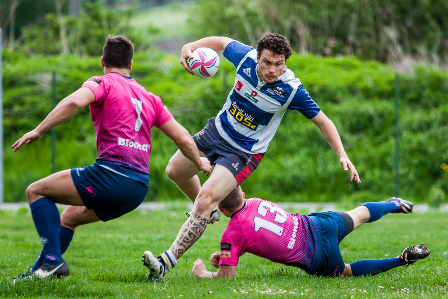 Lucas Huter - avoiding tackles
