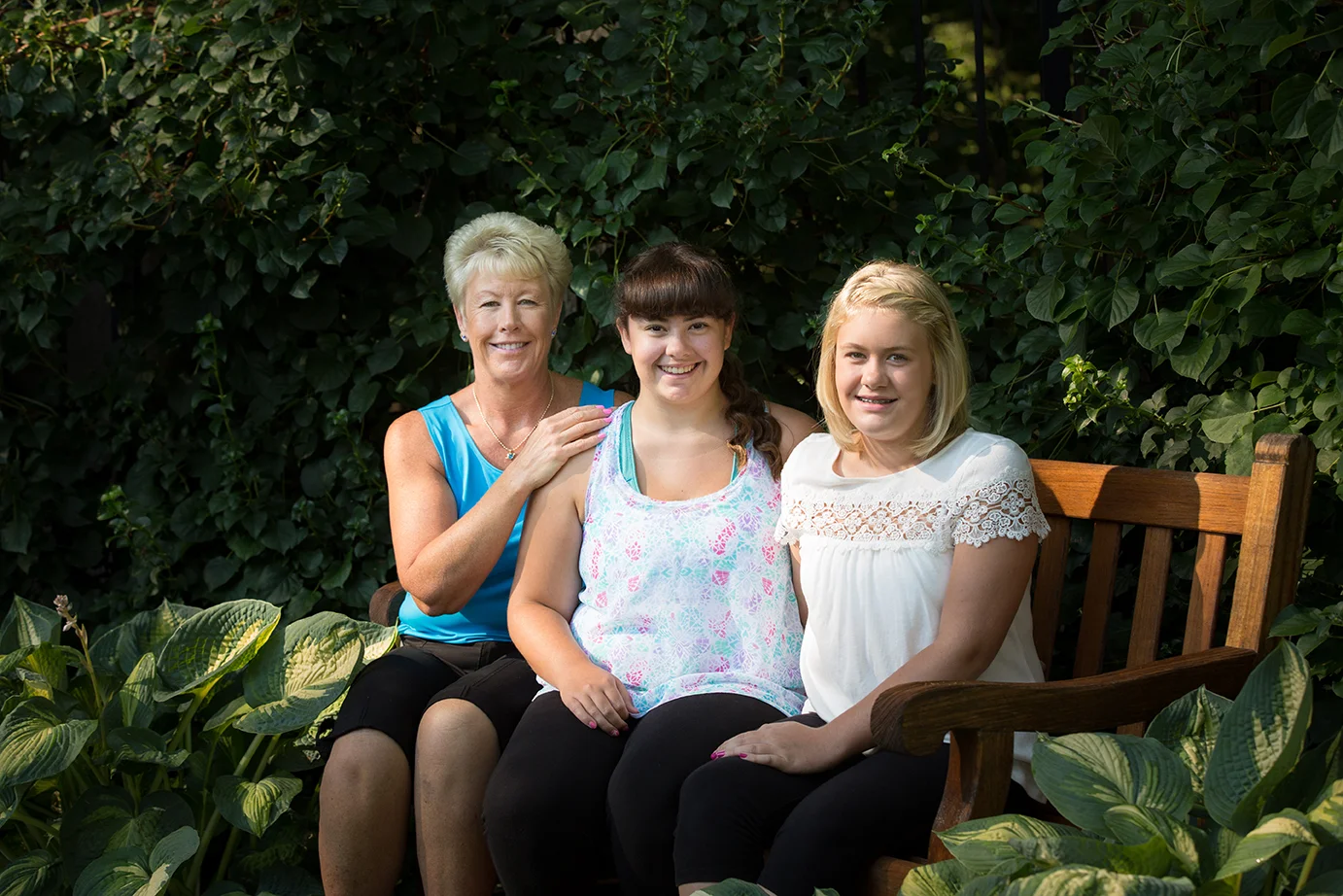 Family Portraits Session: Mom and Daughters