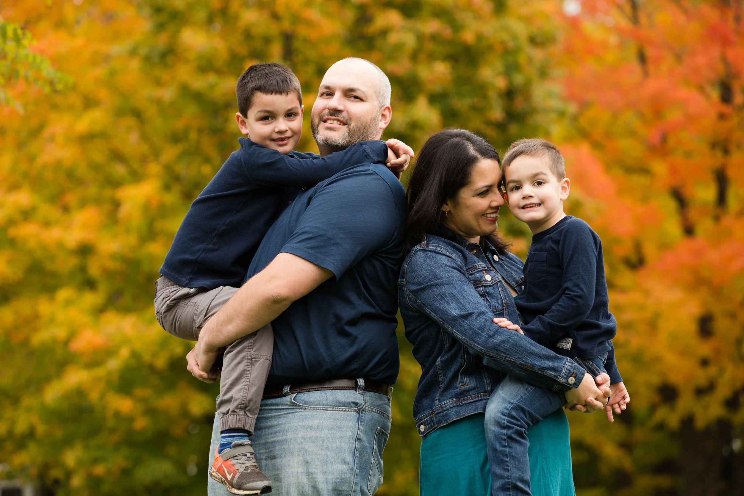 Pittsford NY Family Portraits at Mendon Ponds Park 
