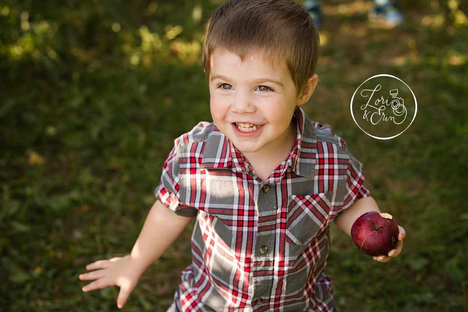 Apple Picking Candid Mini Sessions: Victor NY Family Portraits