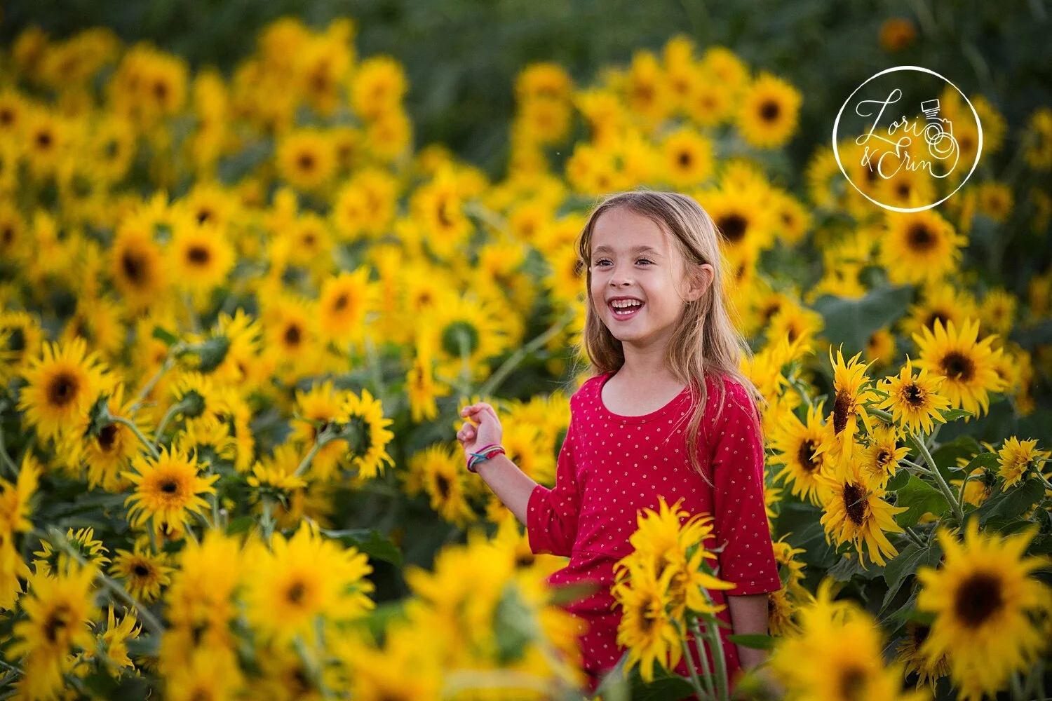 Candid Mini Sessions: Sunflower Family Portraits at Wickham Farms