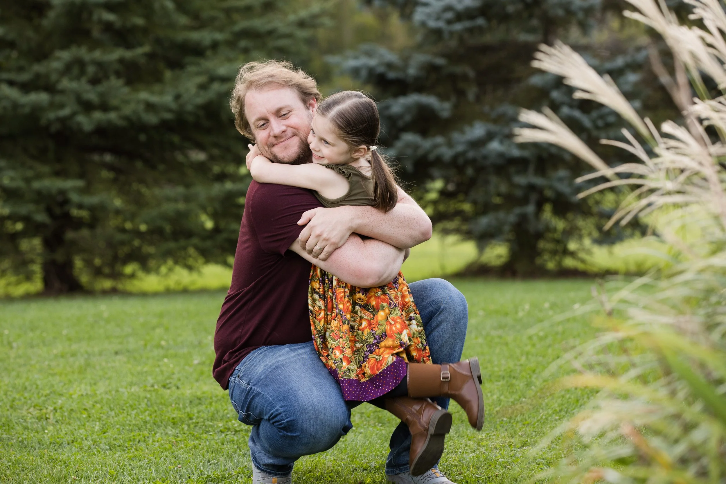 Family Pictures in Fairport NY at Fellows Road Park