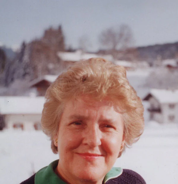 Mrs-Sayles-photo4.jpg