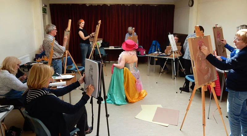 2019-M-Pastels-40-model.jpg