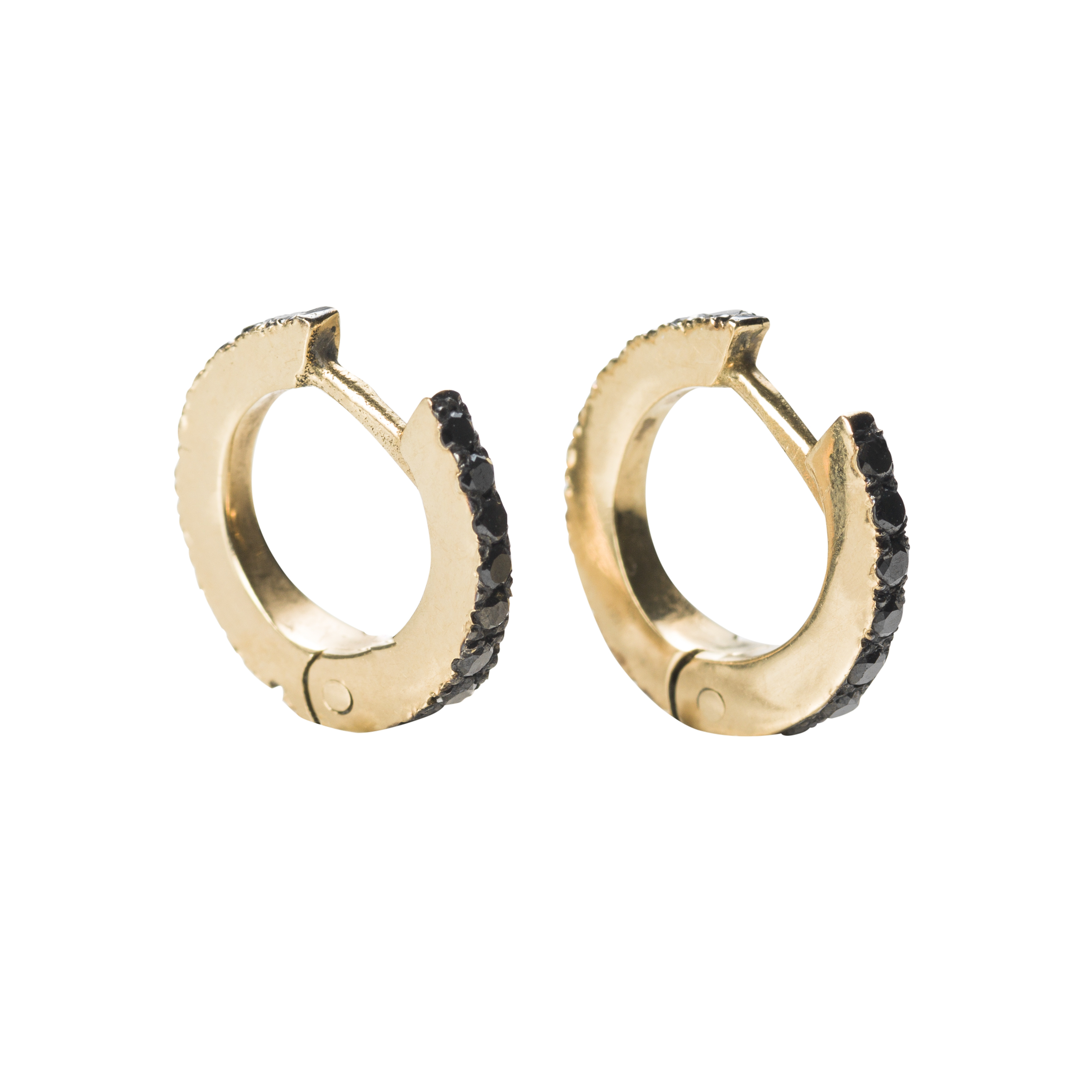 GOLDEN HOOPS WITH BLACK DIAMONDS 10.000 NOK 18 kt gold and black diamonds