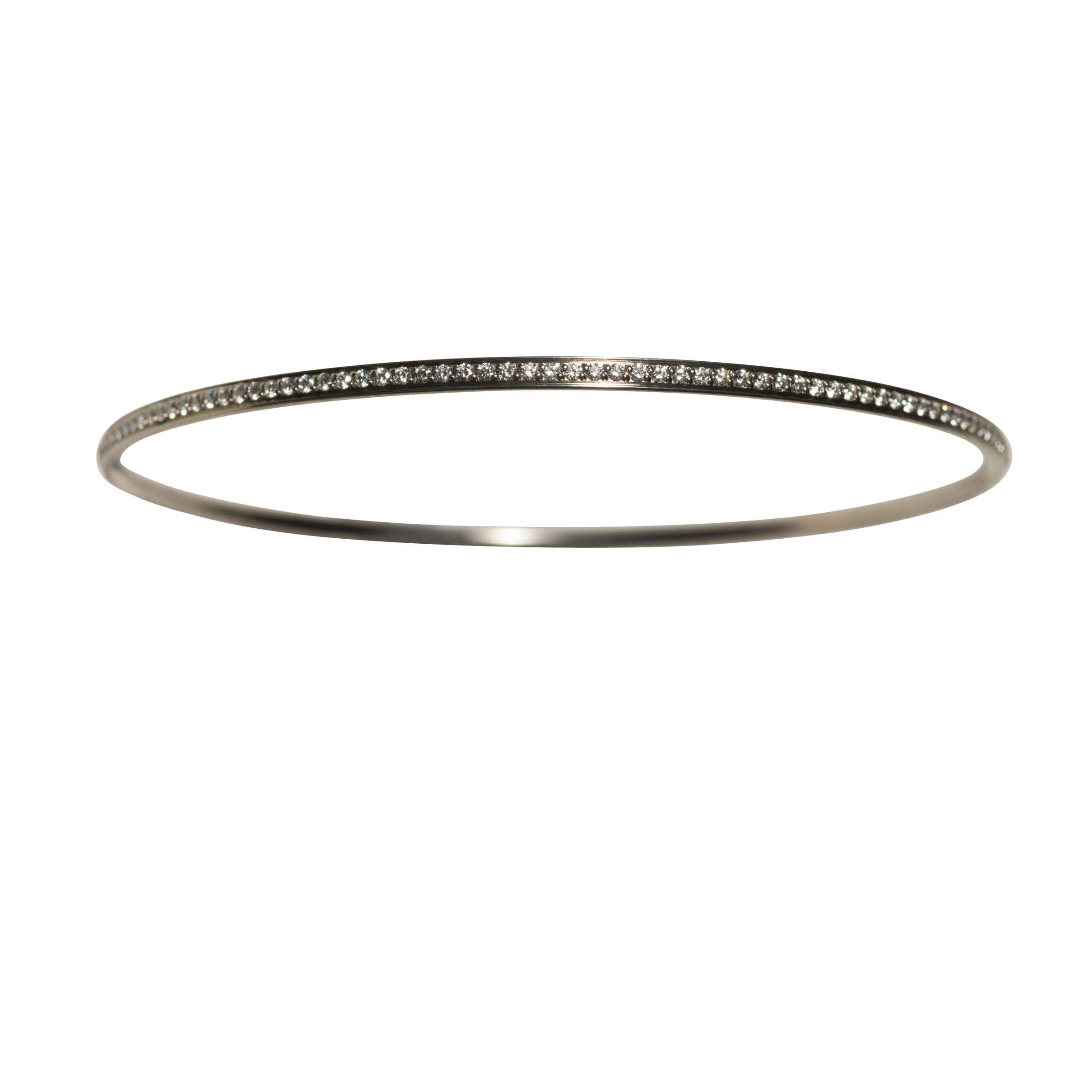 PETIT OLIVIA BRACELET 40.000 NOK Titanium and diamonds. Color of any choice