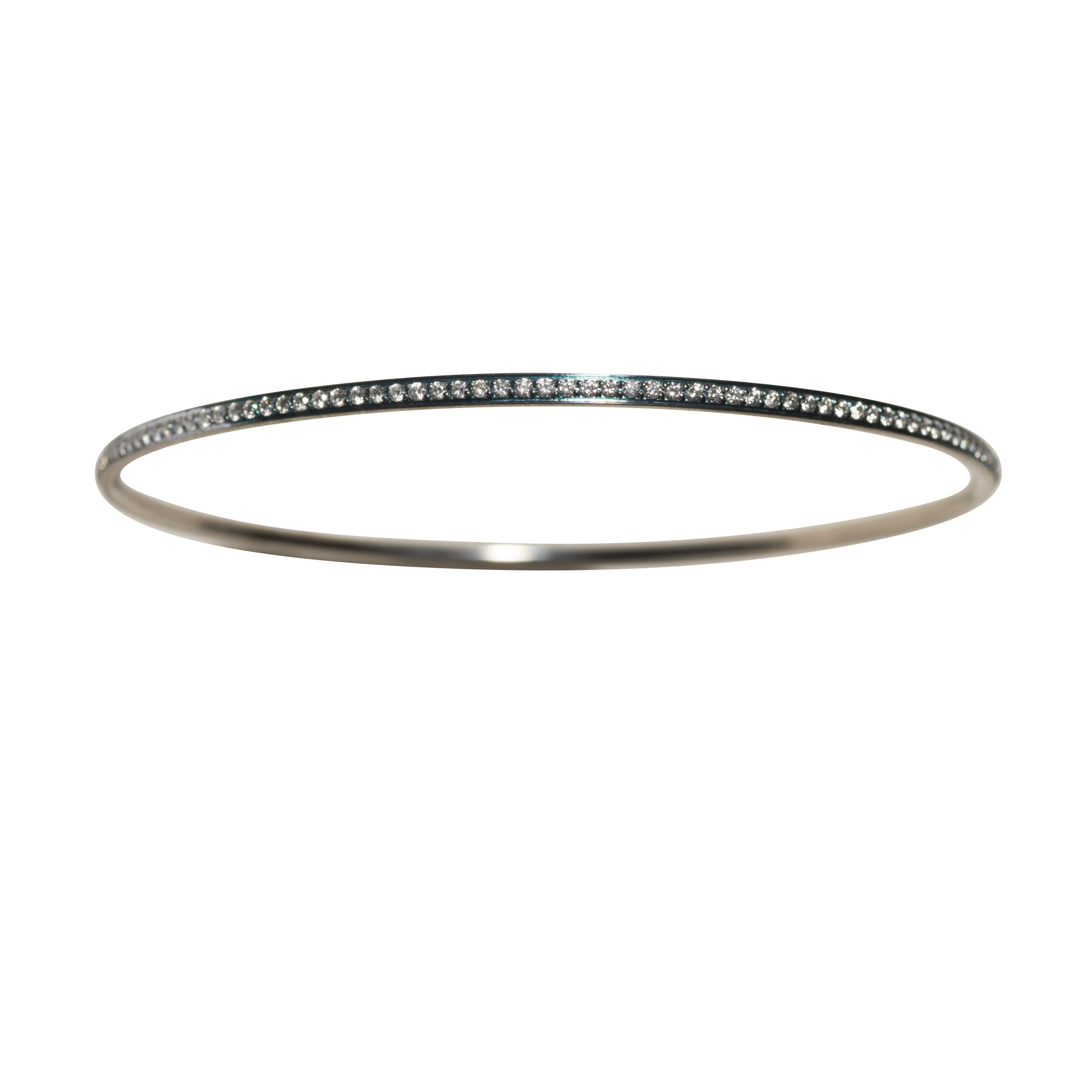 PETIT OLIVIA BRACELET 40.000 NOK Titanium and diamonds. Color of any choice