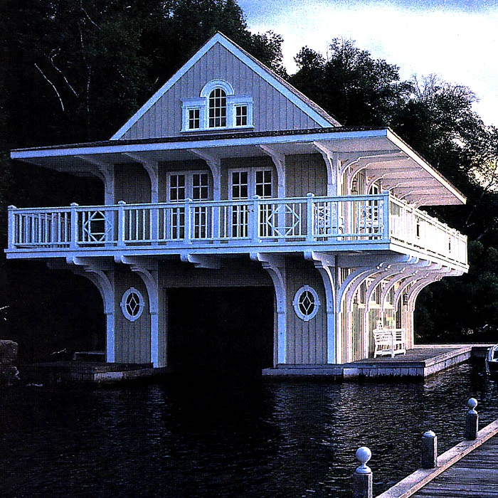 img_simcoe_boathouse_01.jpg
