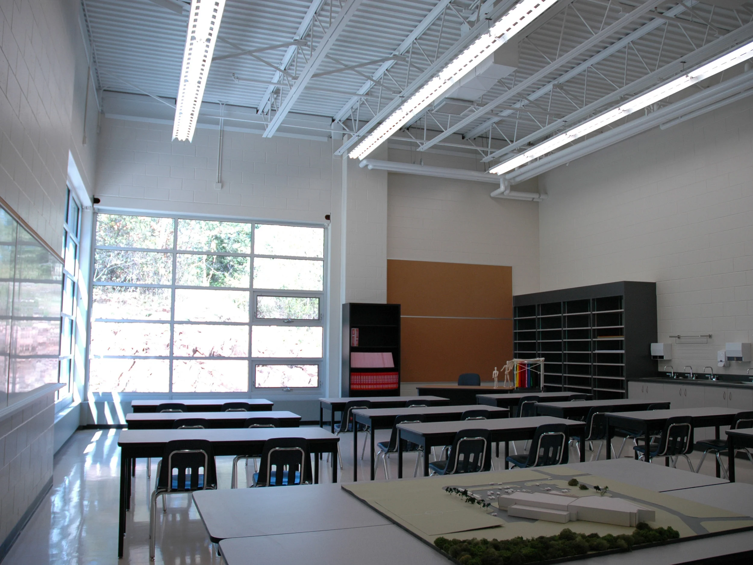 03_art_room.jpg