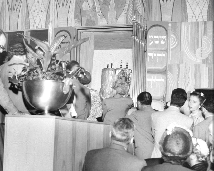 Worshippers at Temple Emanuel, circa 1950s