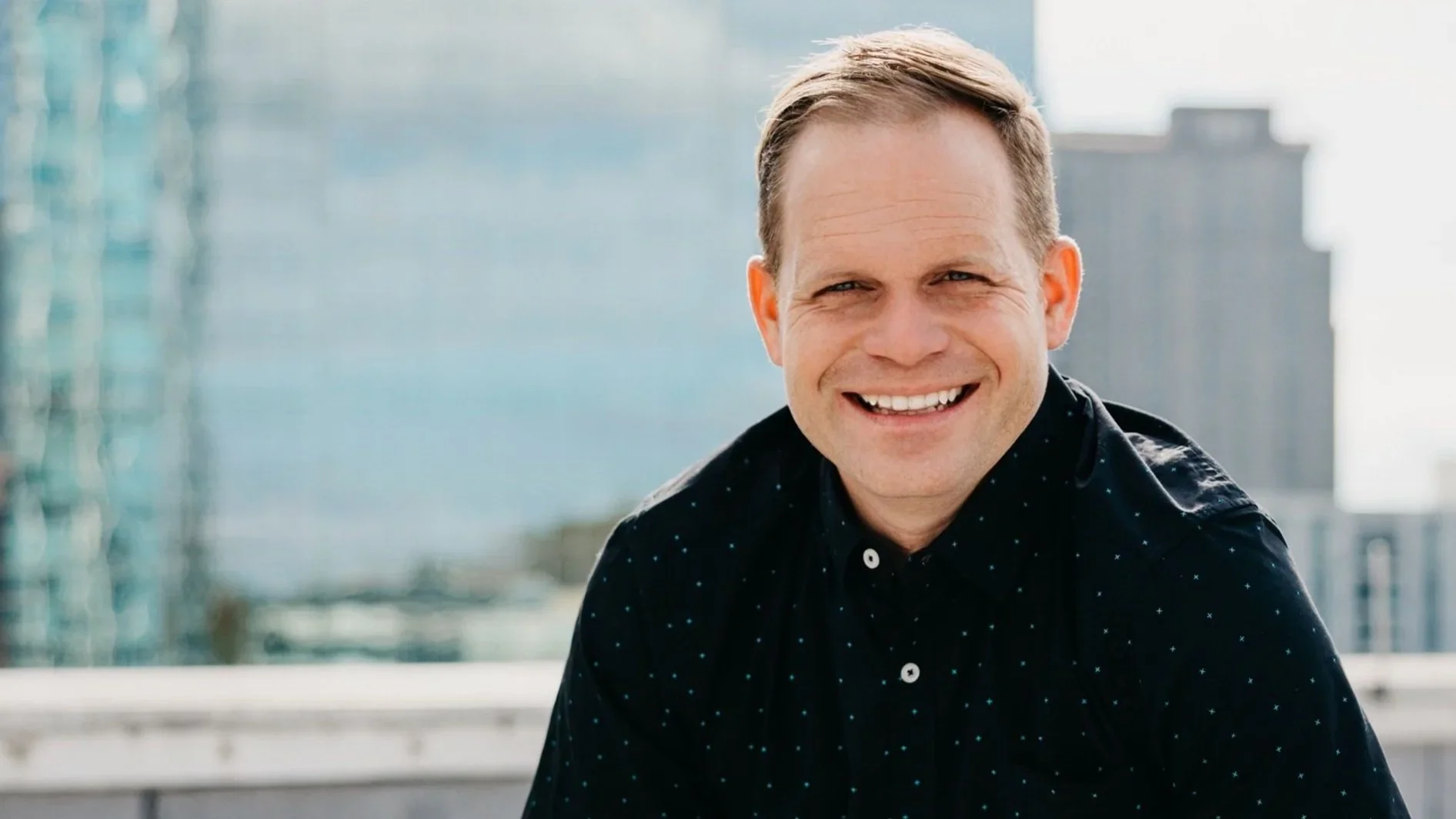How to Lead When You're Not in Charge with Clay Scroggins + Top Weekly Leadership Links