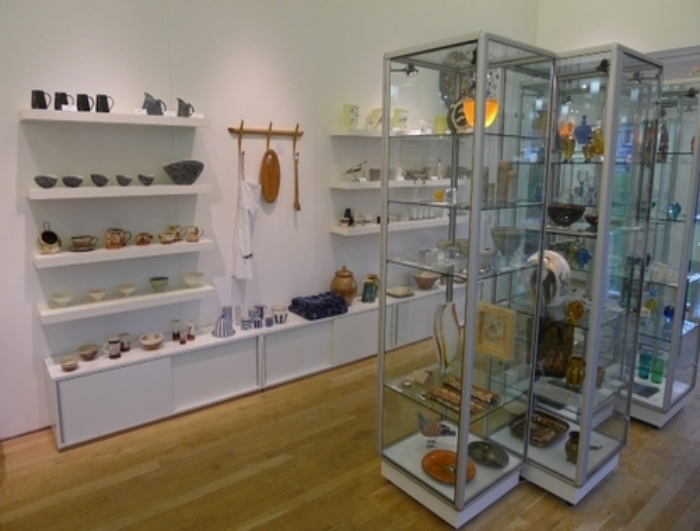 Square+glass+showcases.jpg