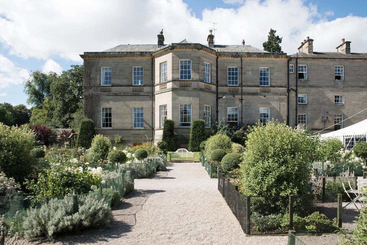 Yorkshire wedding photographer | Middleton Lodge