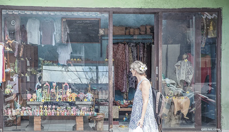 SHOPPING STREET OF UBUD