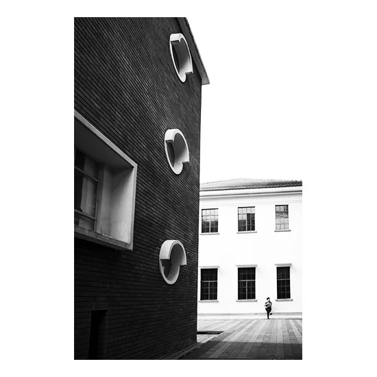 ECHOES OF THE WINDOWS