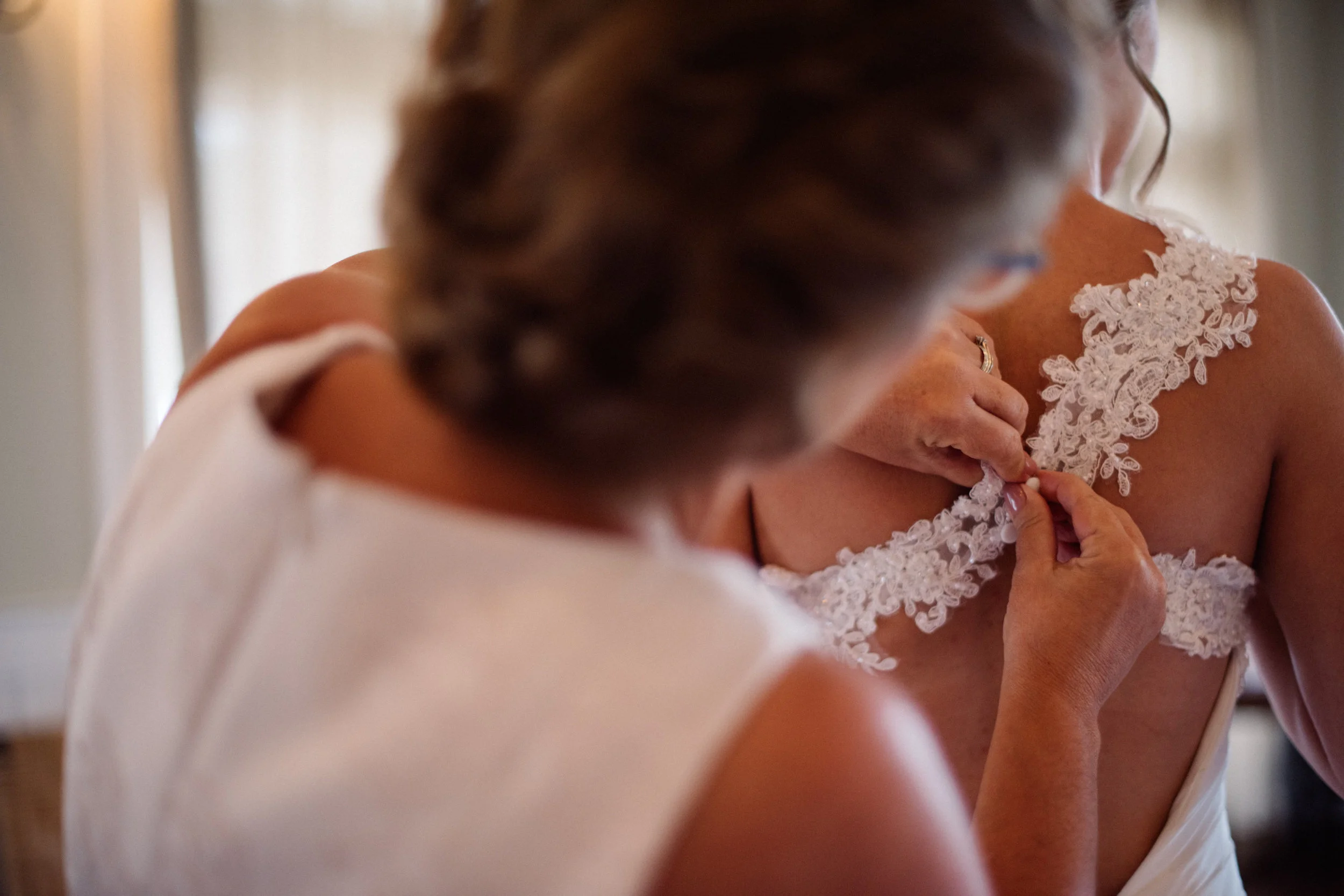 Dempsey Wedding-the prep-0068.jpg