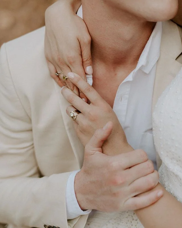 Hands are such excellent story tellers.
From a lovely wedding I got to second shoot for my gal @sophie_lindler