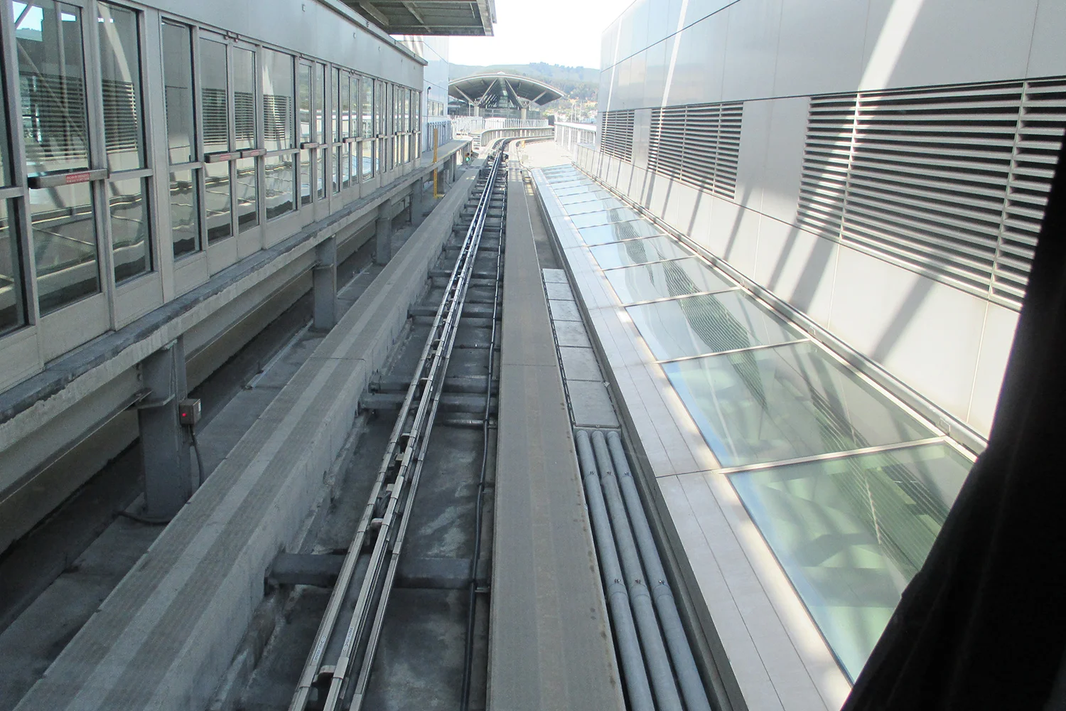 aldridge-electric-top-best-infrastrcture-developers-airport-transit-people-movers-california-sfo.jpg