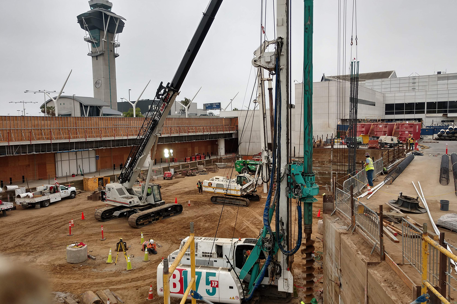 aldridge-electric-top-best-infrastructure-developers-construction-lax-airport-terminal-expansion-runway.jpg