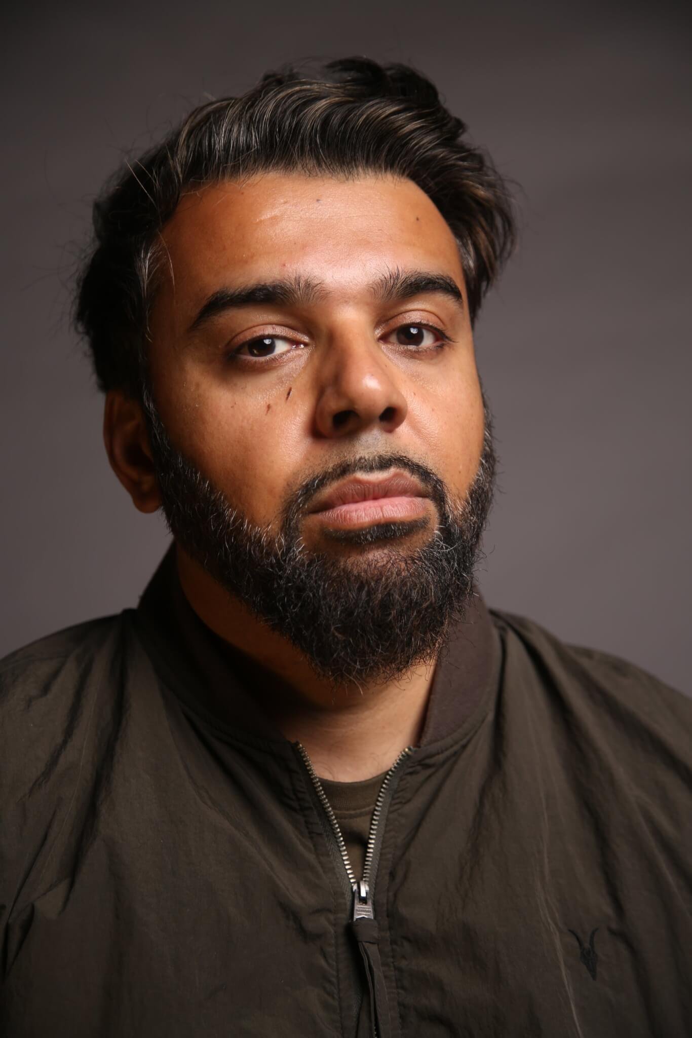 5Q's w/: oz arshad  "Opening Up" Director