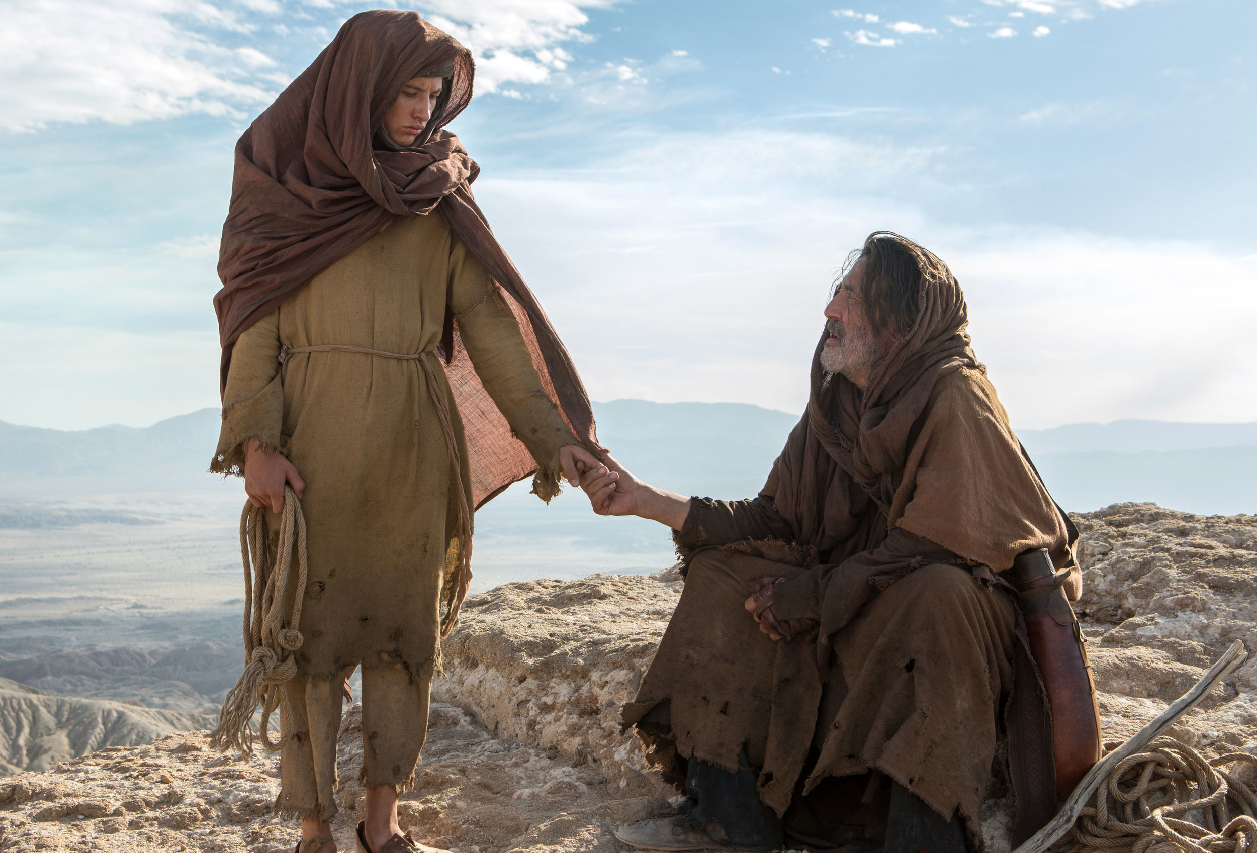 last-days-in-the-desert-tye-sheridan-ciaran-hinds-02.jpg