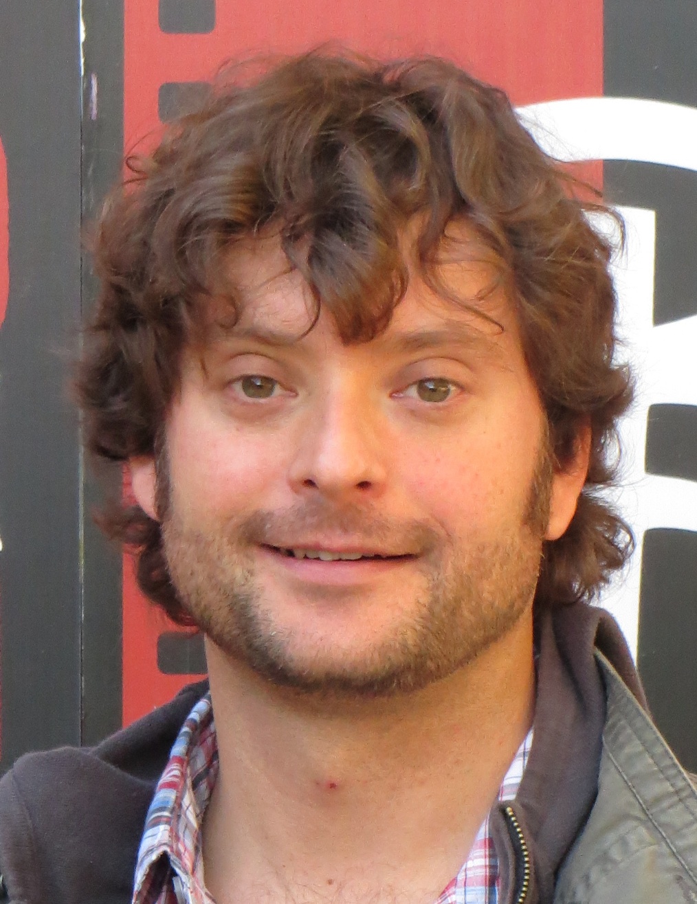 5Q's w/Benoit Desjardins "Dr. Diaz" Director