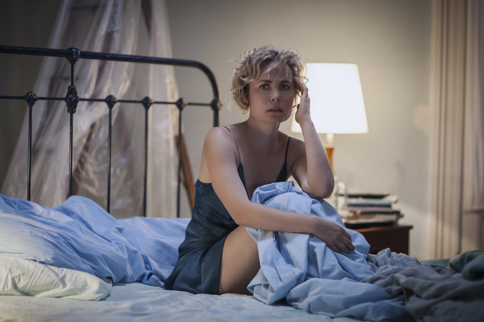 Photo 5 Iris_Radha_MItchell_in_bed_Photo_-_Mark_Rogers.jpg