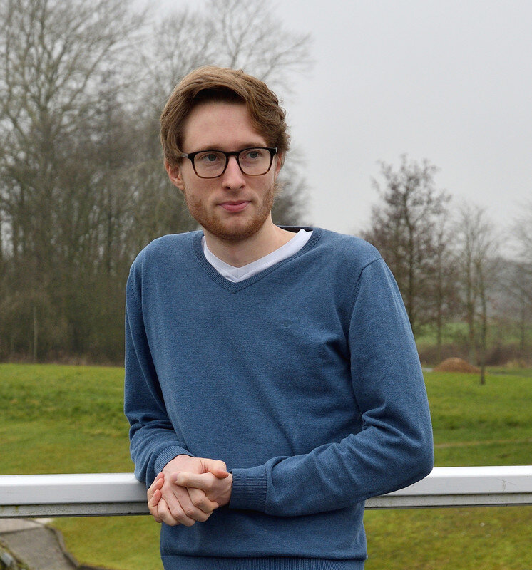 Headshot 106fea0e4b-headshot.jpg