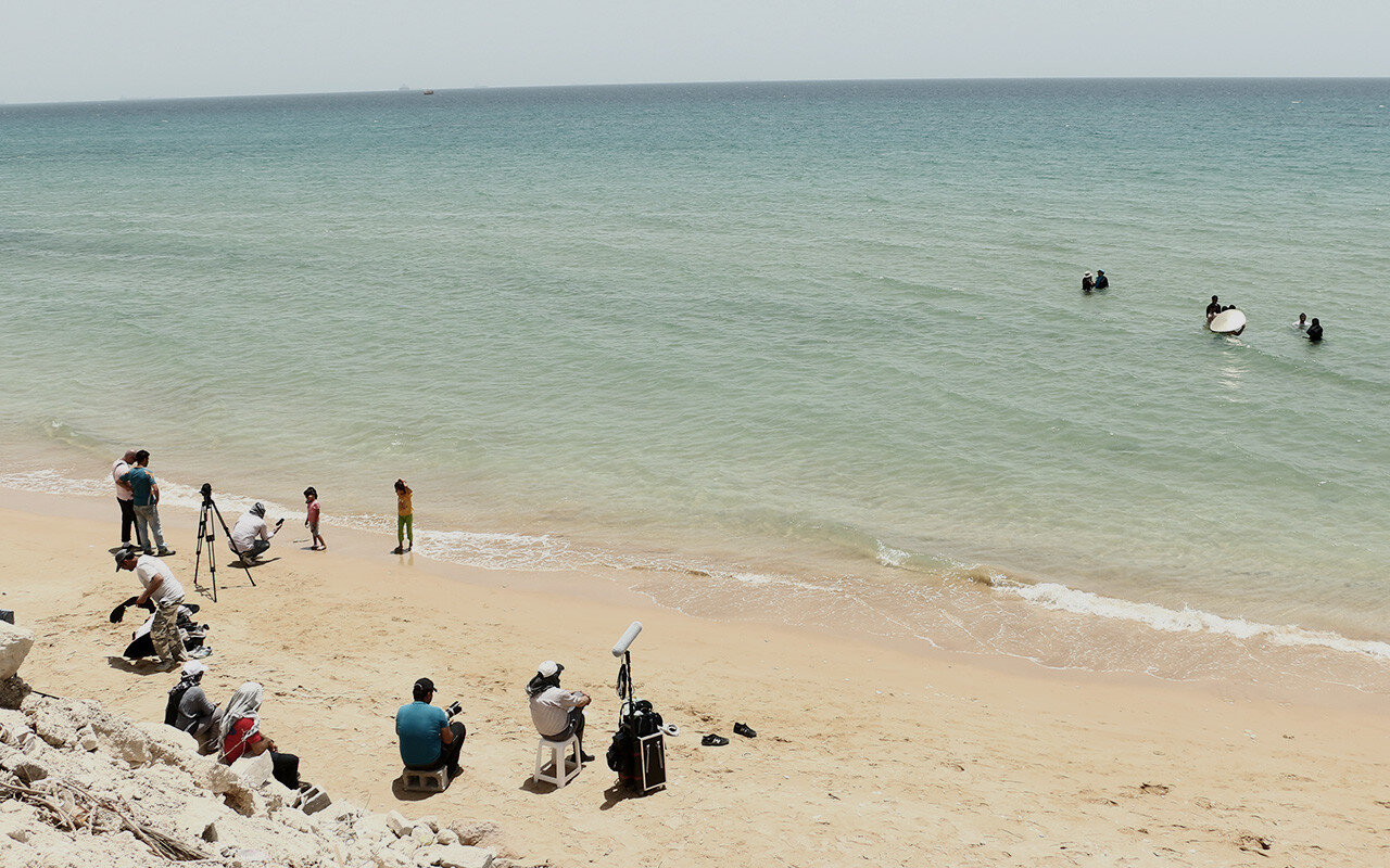 Photo 3 fourteenth_day-behind_the_scenes_c.jpg