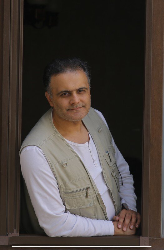 Headshot 1ca702401e-headshot.jpg