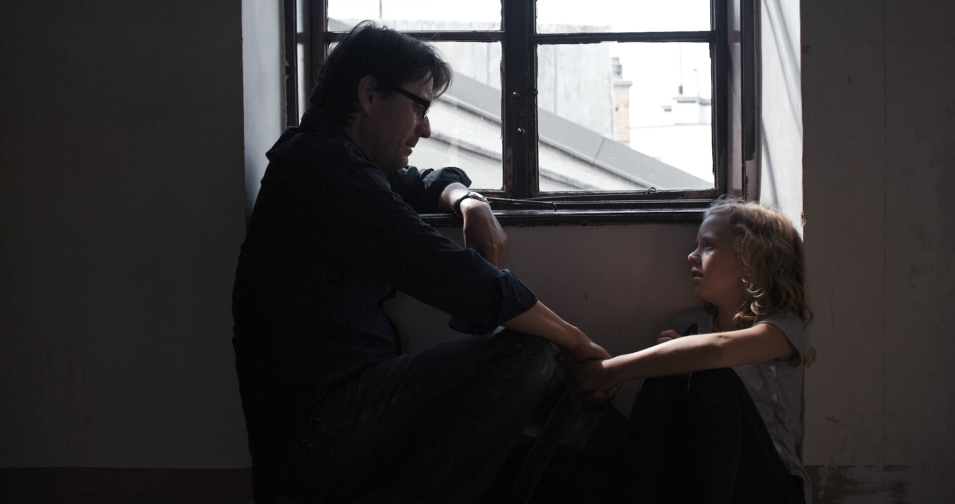 Photo 1 Still_Fenster2_Copyright_Patrick_Wally.jpg