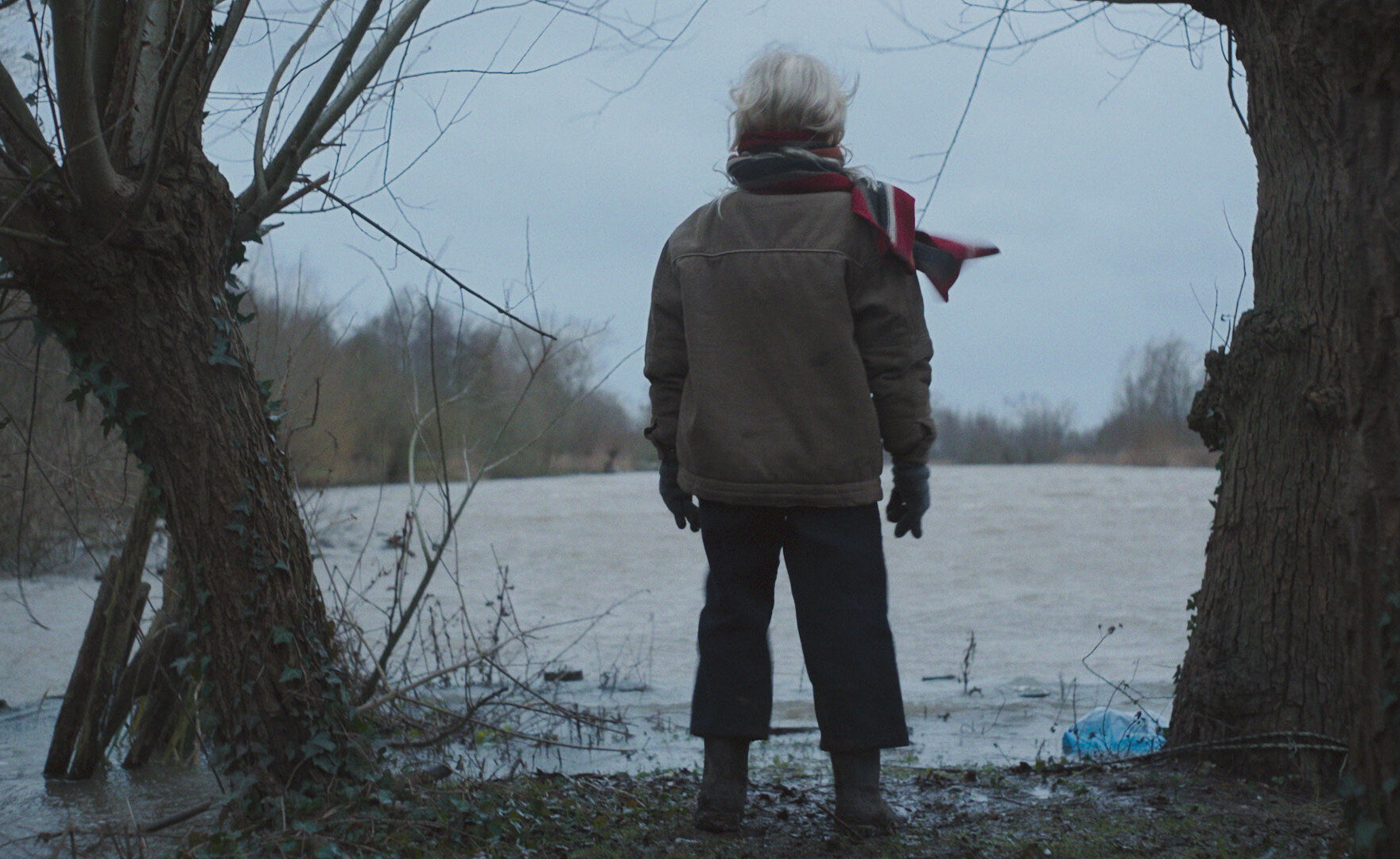 Photo 1 THEVDW_STILLS009_Nederlandsefilmacademie_EvaHeinsbroek.jpg