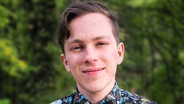 5Q's w/Ethan Hammock "He Comes Knocking" Director