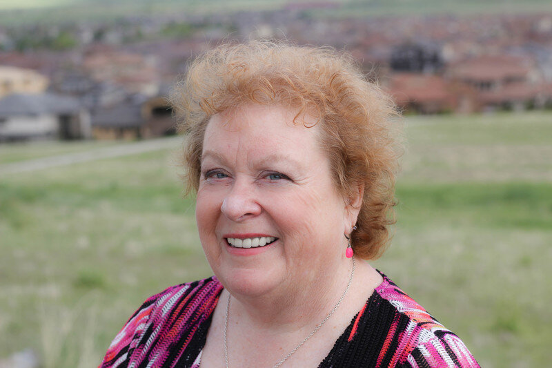 e2310ade07-headshot.jpg
