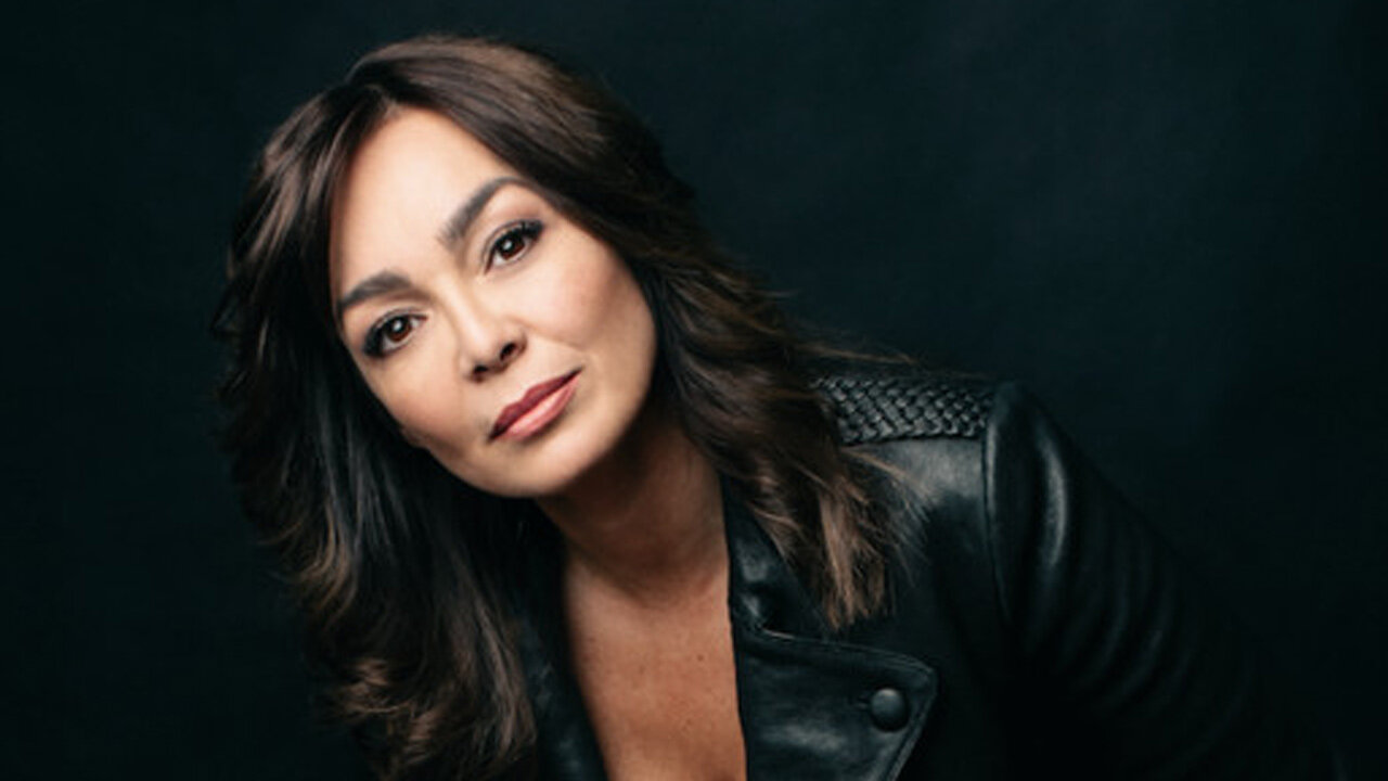 5Q's w/Elaine Del Valle "Princess Cut" Director